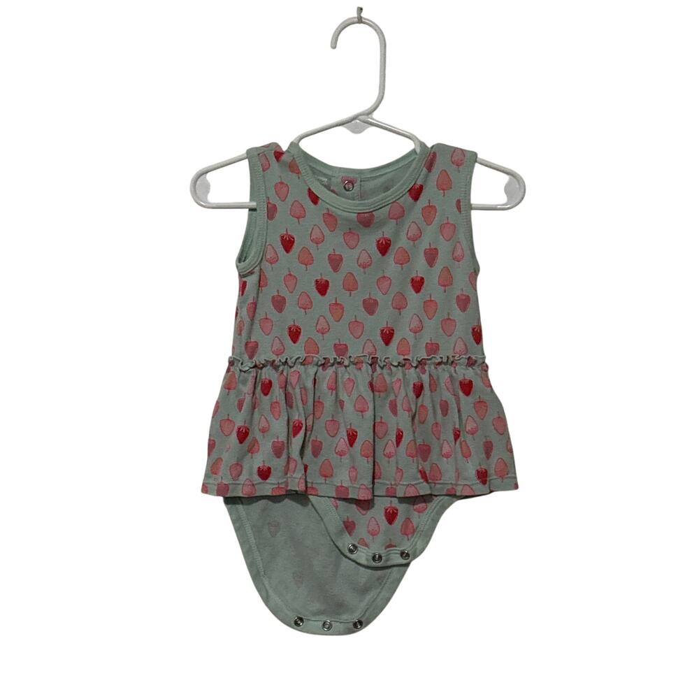 Amazon Essentials onesie size 18M